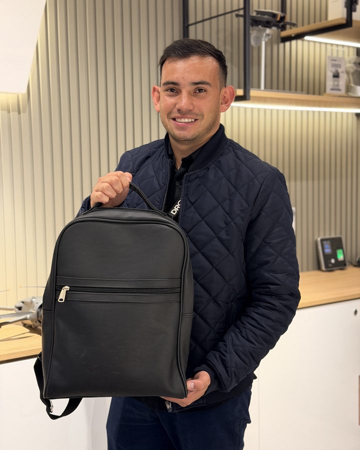 Cliente de Fermont con el Morral Múnich negro